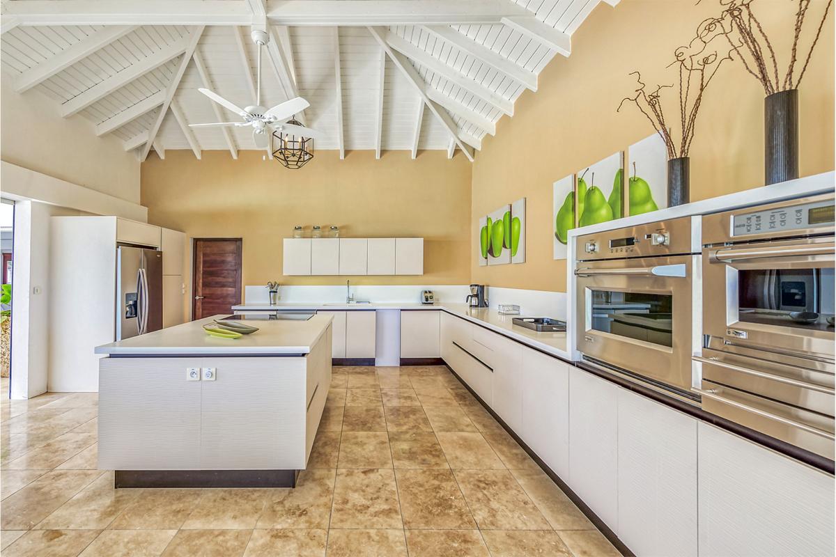 17-Bamboo-Kitchen_Location villa Terres Basses Saint Martin